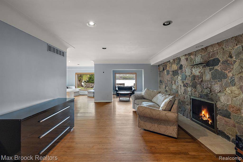 West Bloomfield Twp, MI 48324,6351 Alden Drive