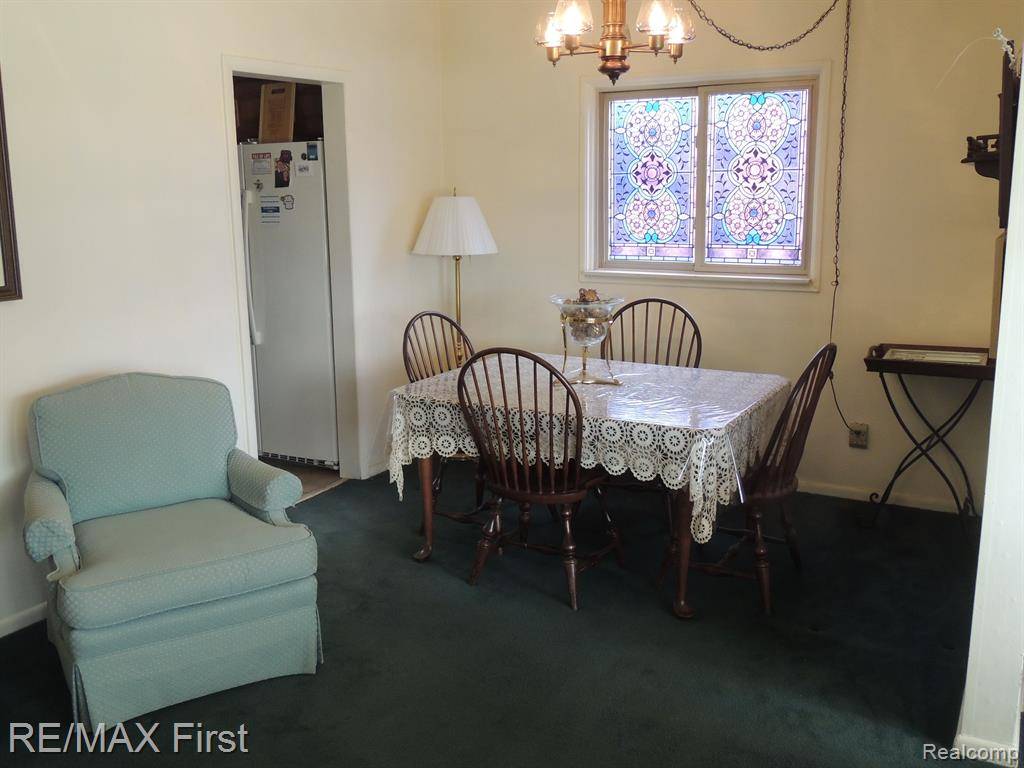 St. Clair Shores, MI 48082,21301 BRIARCLIFF Street