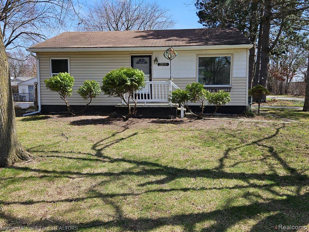 Waterford Twp, MI 48327,2200 ELLERY Avenue