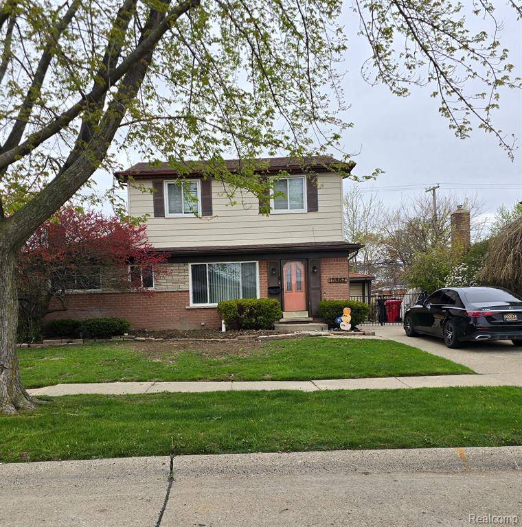 Roseville, MI 48066,15867 LORETO Street