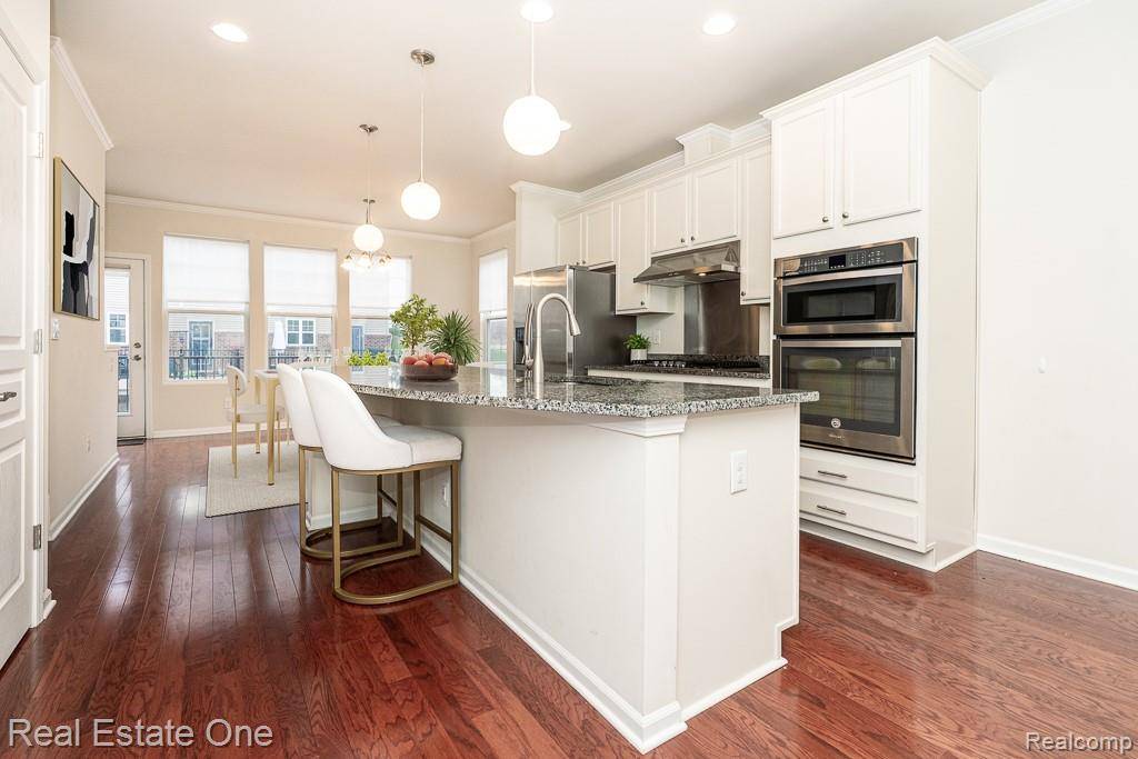 Rochester Hills, MI 48307,2669 HELMSDALE Circle