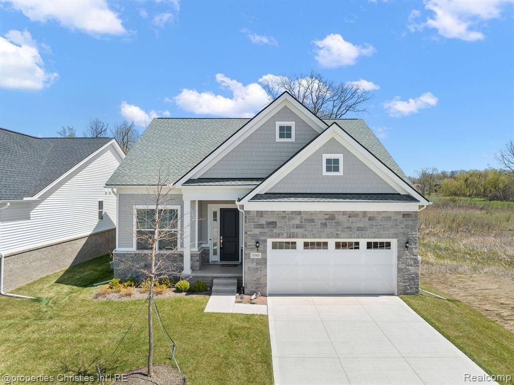 West Bloomfield Twp, MI 48322,5545 Helmsdale Boulevard