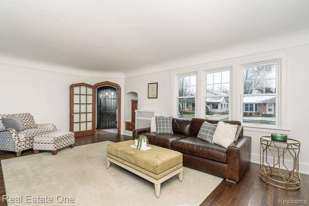 Rochester, MI 48307,145 LINWOOD Avenue