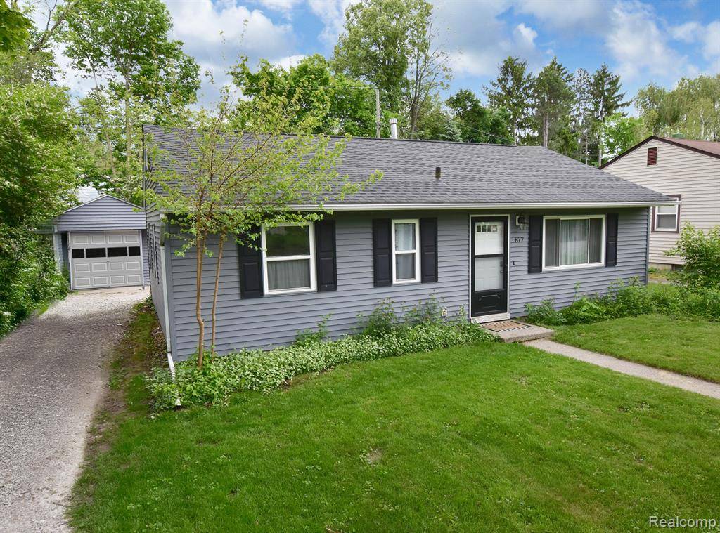 Ann Arbor, MI 48105,877 STARWICK Drive