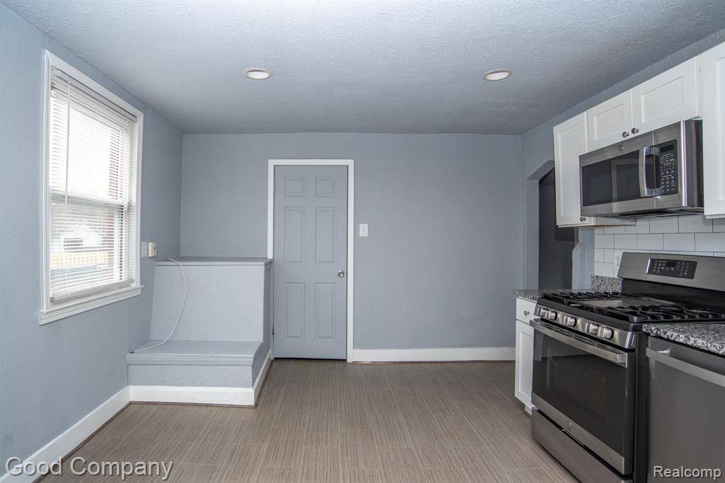 Hazel Park, MI 48030,350 E MUIR Avenue