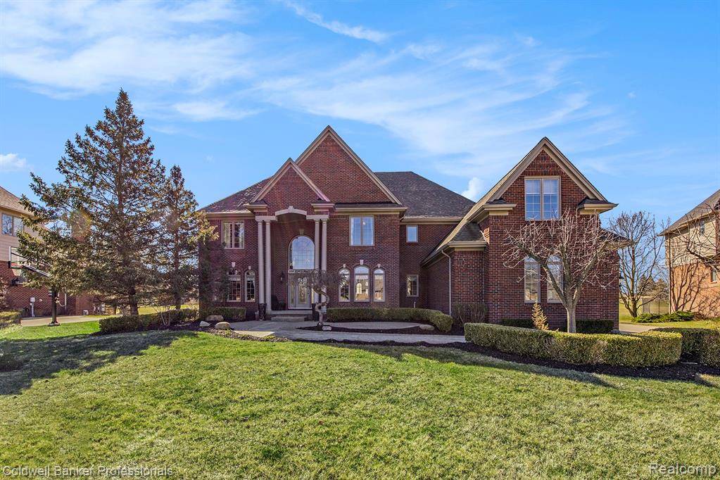 Oakland Twp, MI 48363,2434 PEBBLE BEACH Drive