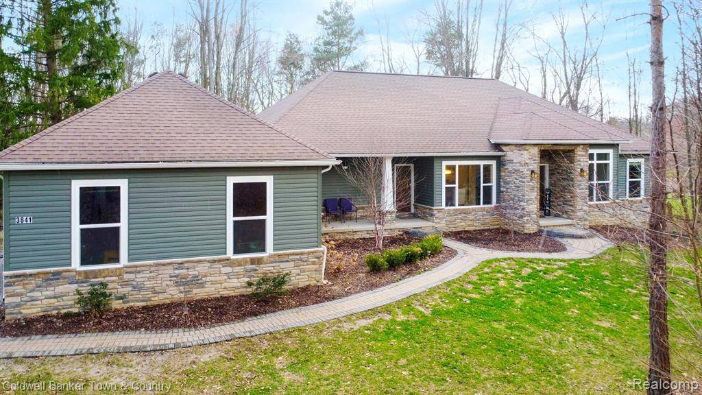 Highland Twp, MI 48357,3841 MIDDLE Road
