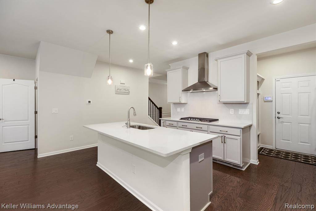 Orion Twp, MI 48359,4818 Broomfield Way