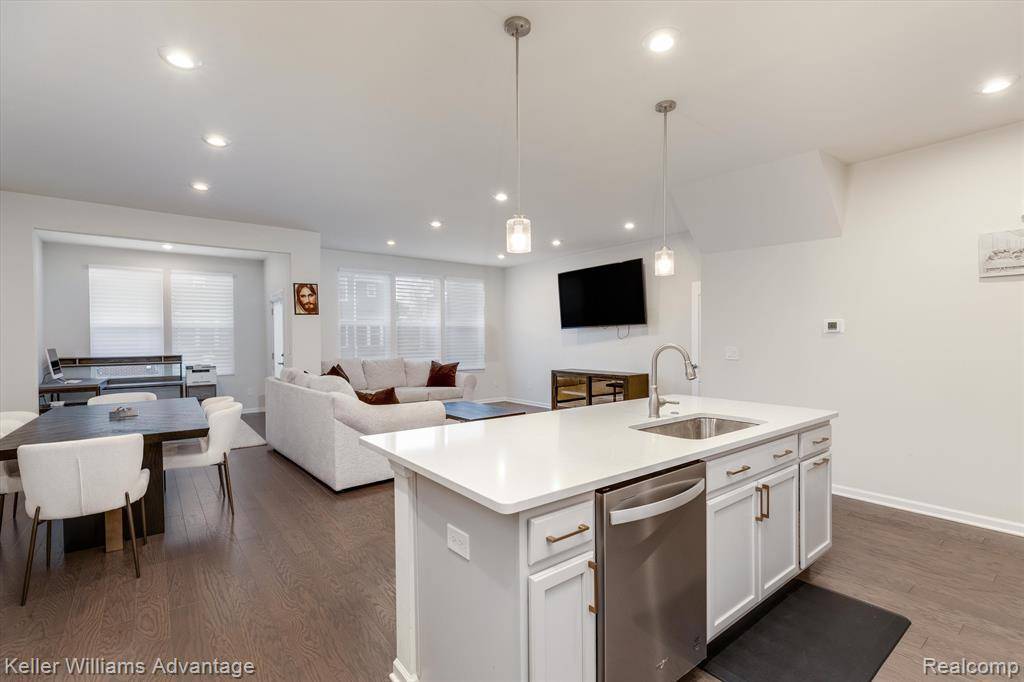 Orion Twp, MI 48359,4818 Broomfield Way