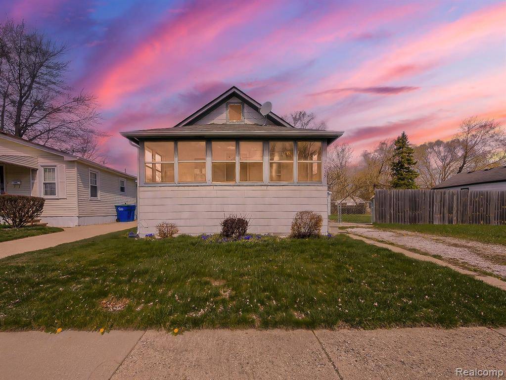 Warren, MI 48091,7035 STUDEBAKER Avenue