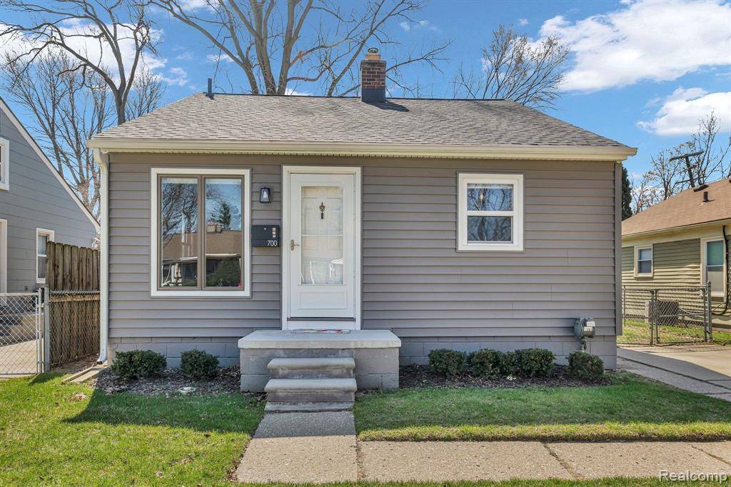 Royal Oak, MI 48073,700 DONALD Avenue