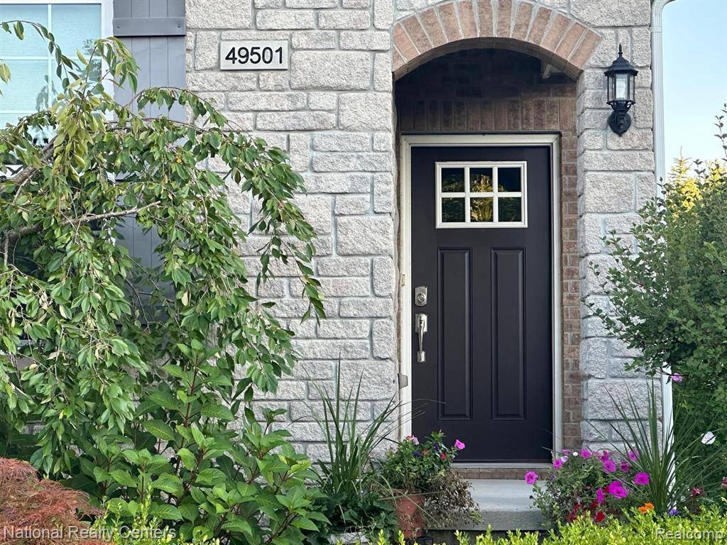 Novi, MI 48374,49501  Harrier Place N