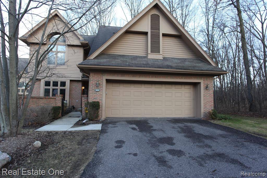 West Bloomfield Twp, MI 48323,6685 HERON Point