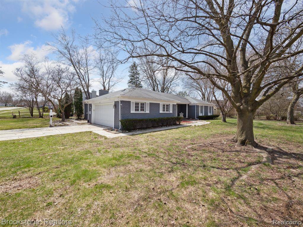 Grand Blanc Twp, MI 48439,429 Bella Vista Drive