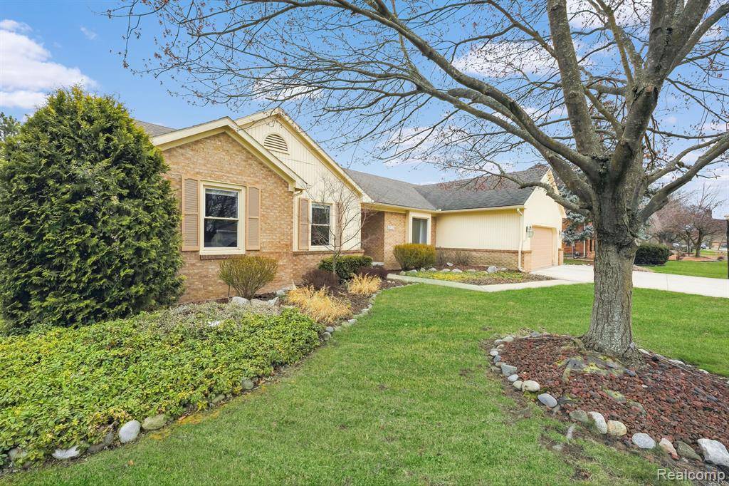 Livonia, MI 48152,20172 WAYNE Road