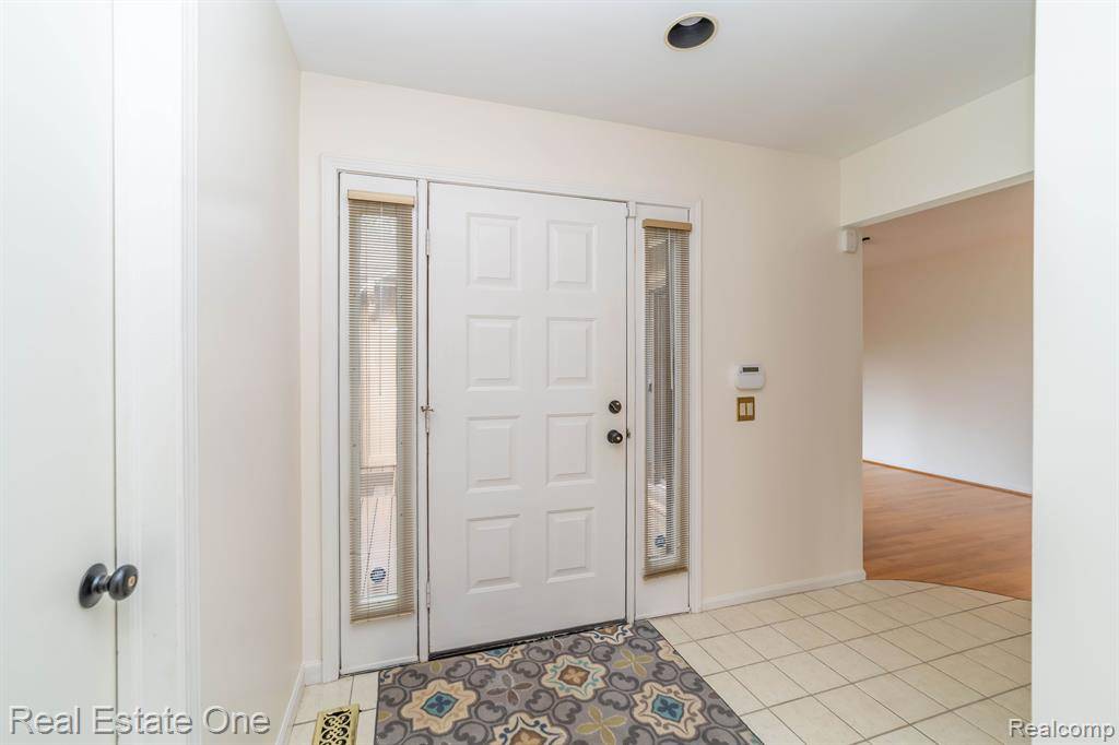 West Bloomfield Twp, MI 48322,6250 POTOMAC Circle