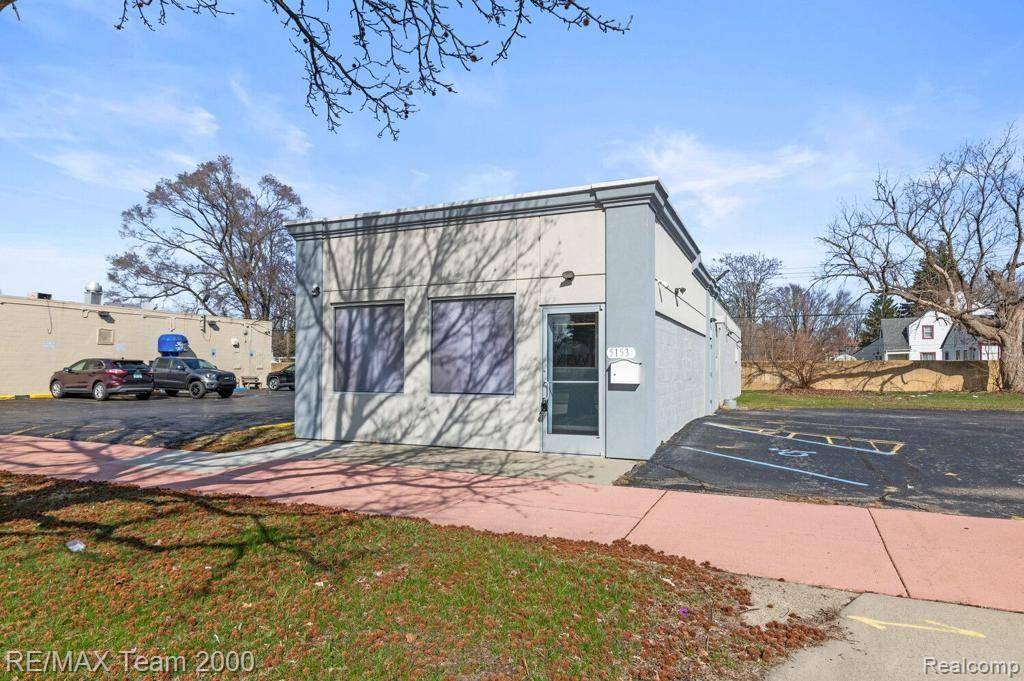 Dearborn Heights, MI 48125,5153 S Beech Daly Street