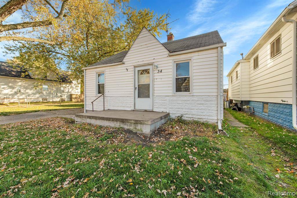 Hazel Park, MI 48030,34 E MILTON Avenue