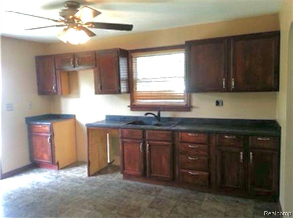 Hazel Park, MI 48030,1529 E MUIR Avenue