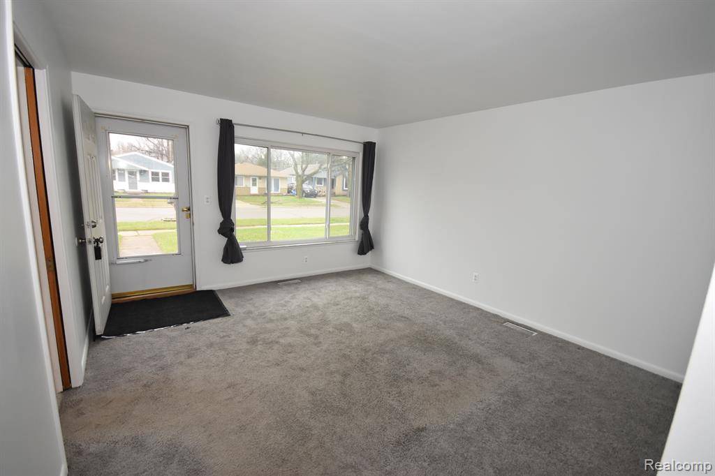 Livonia, MI 48152,20100 FLORAL Street