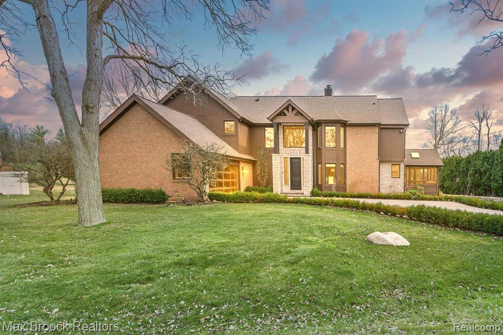 Bloomfield Twp, MI 48302,3403 CHICKERING Lane