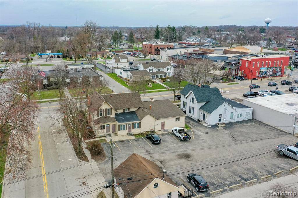 South Lyon, MI 48178,129 W LAKE Street