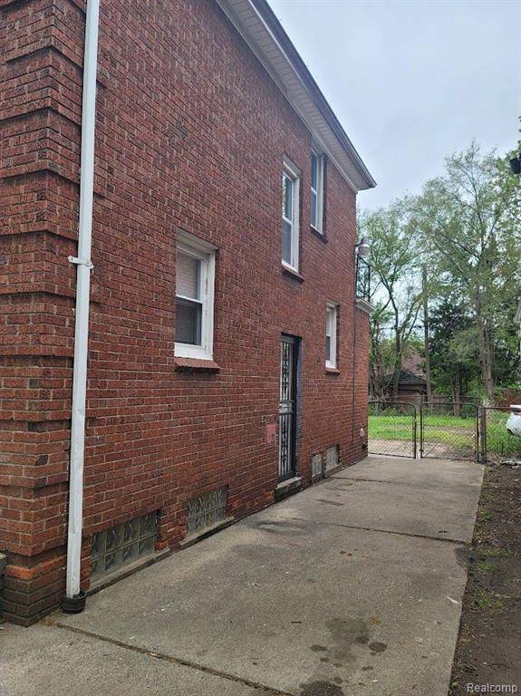 Detroit, MI 48235,18639 APPOLINE Street