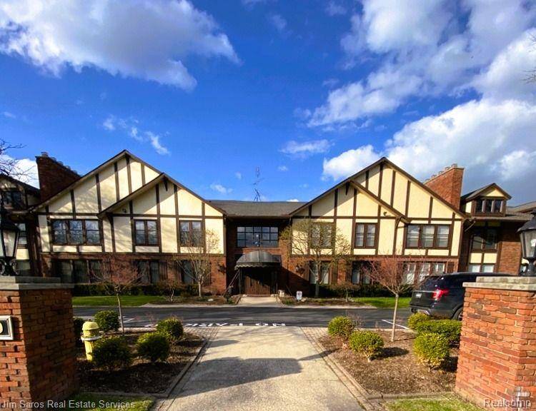 Grosse Pointe Woods, MI 48236,1750 VERNIER Road 10