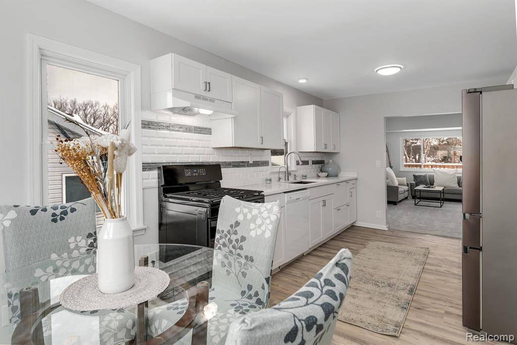 White Lake Twp, MI 48386,9136 BUCKINGHAM Street