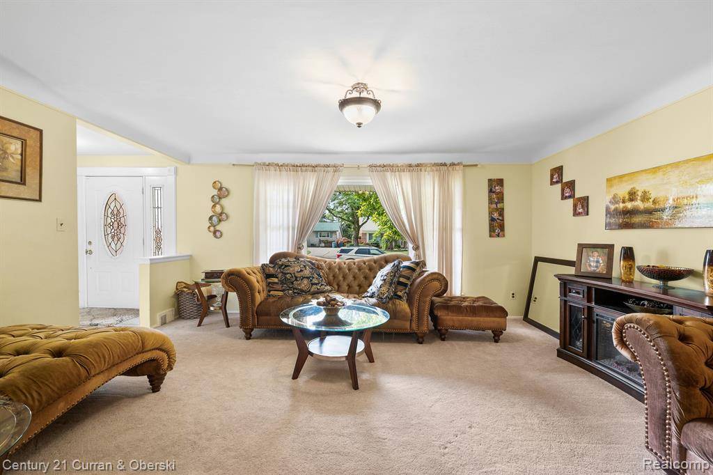 Dearborn Heights, MI 48127,27020 HAVELOCK Drive