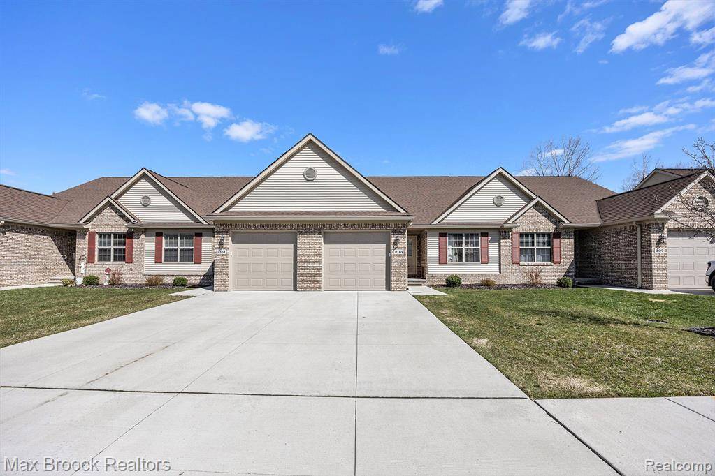 Almont Vlg, MI 48003,205 JONATHON Drive