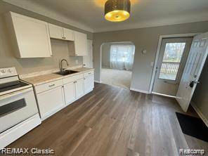 South Lyon, MI 48178,124 N WARREN Street
