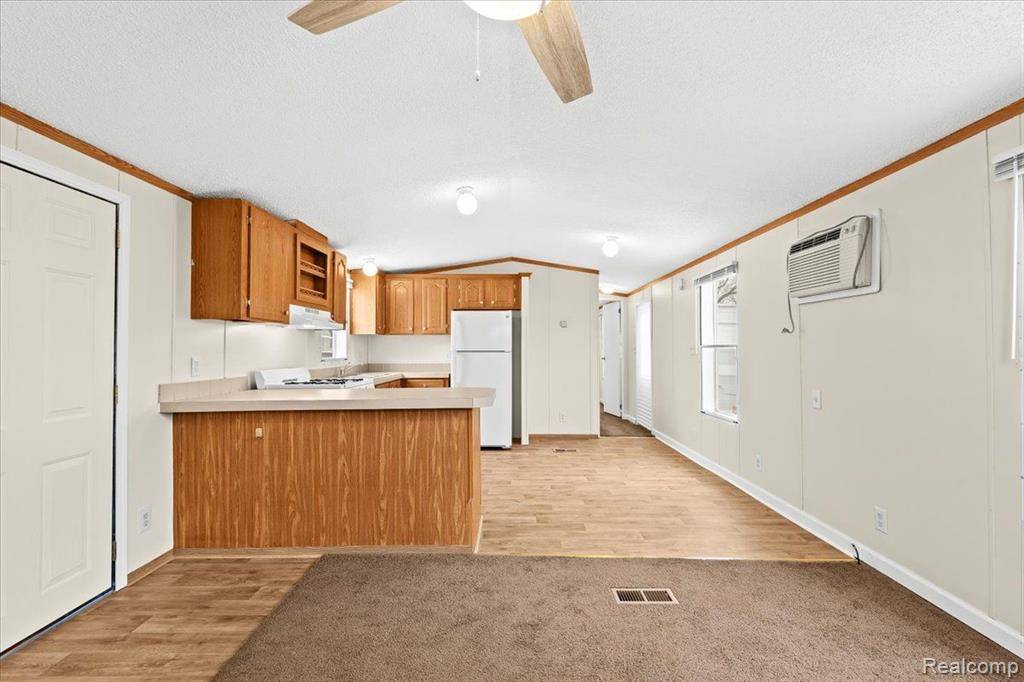 Farmington Hills, MI 48336,22600 MIDDLEBELT Road, Lot B-20