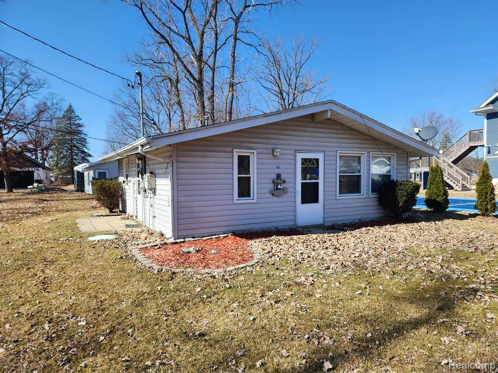 Columbia Twp, MI 49230,41 FORDS Drive