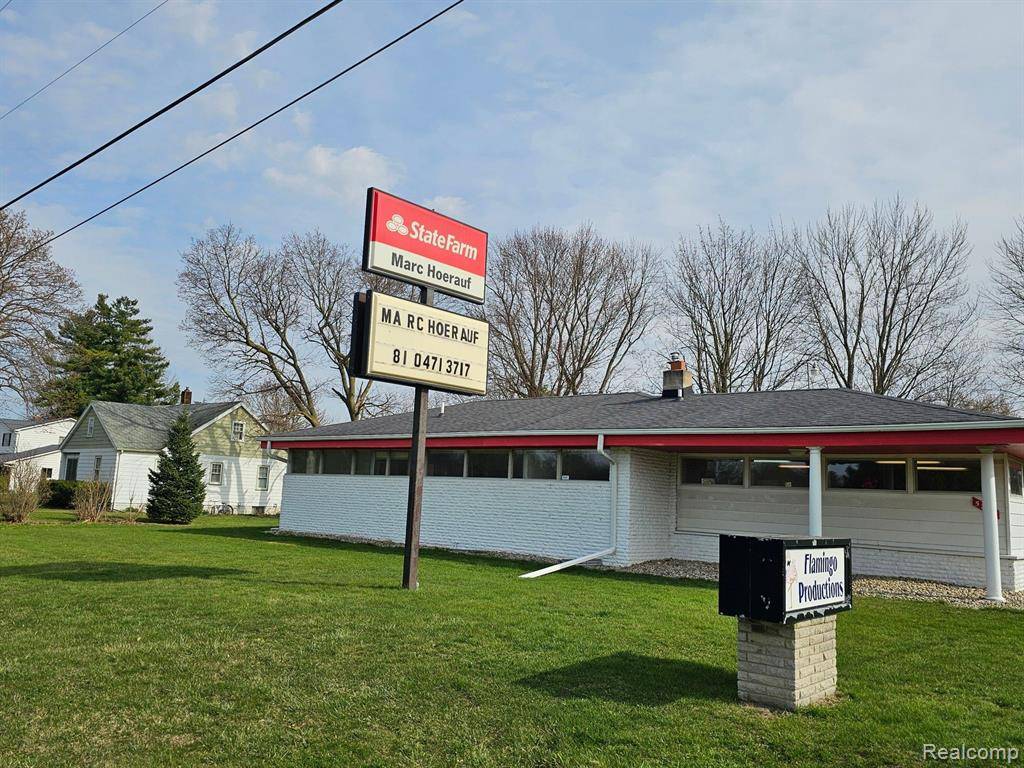 Burton, MI 48509,5204 DAVISON Road