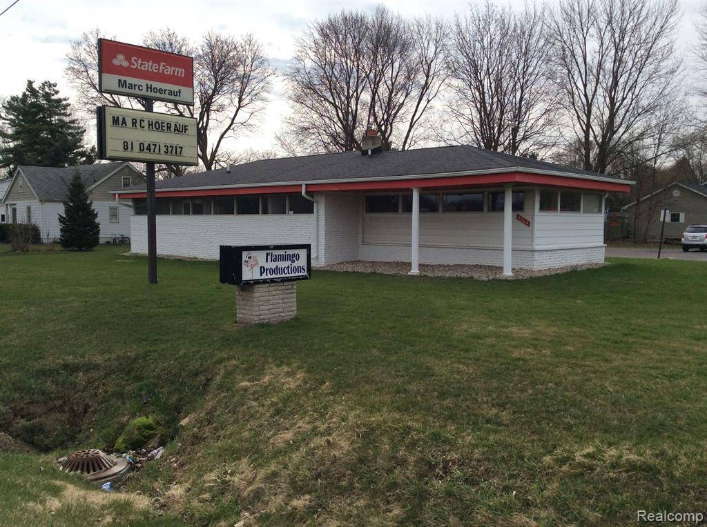Burton, MI 48509,5204 DAVISON Road