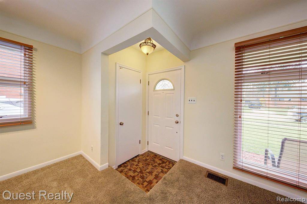 Redford Twp, MI 48239,15122 SALEM