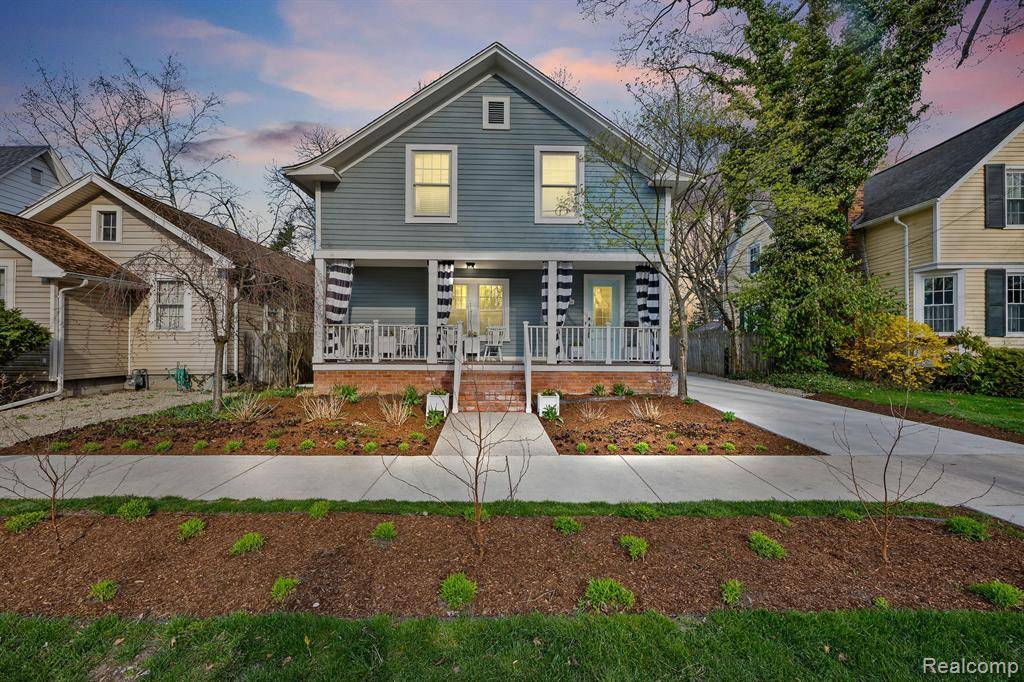 Grosse Pointe Farms, MI 48236,397 KERCHEVAL Avenue