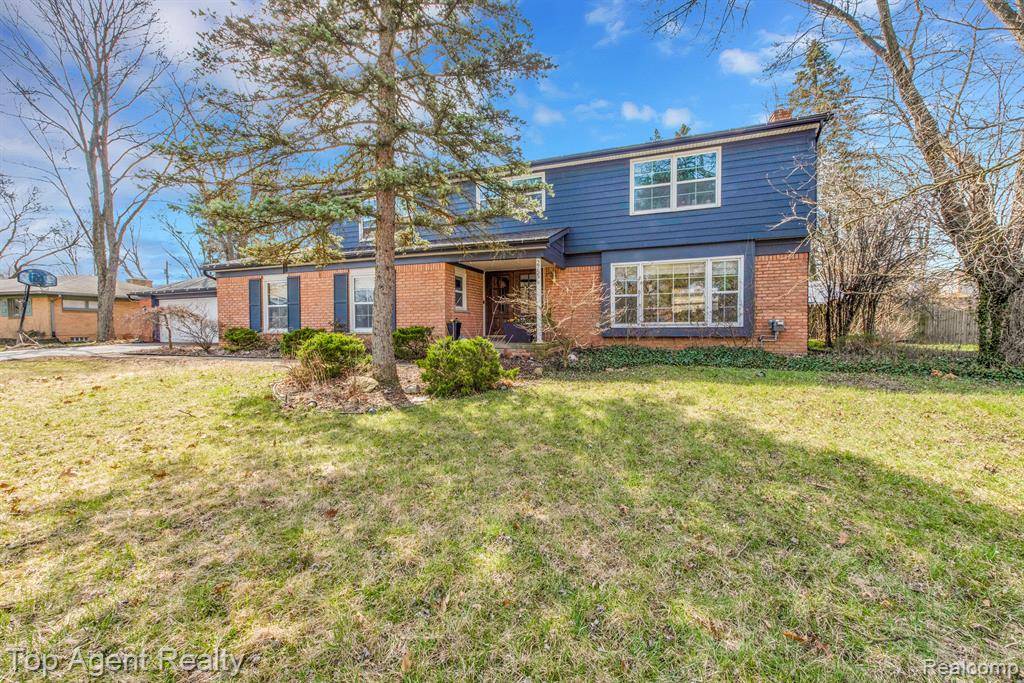 Troy, MI 48084,2755 TOWNHILL