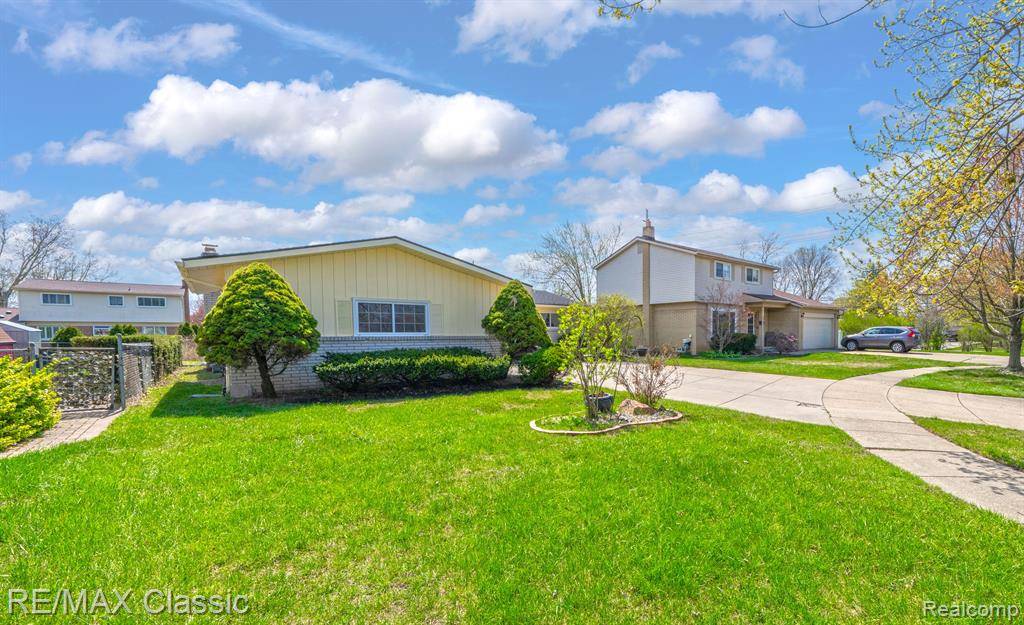 Canton Twp, MI 48187,44285 SUFFOLK Court