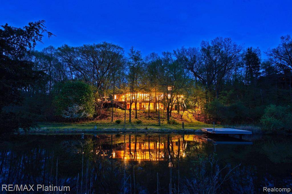 Ann Arbor, MI 48105,5519 GREAT HAWK Circle