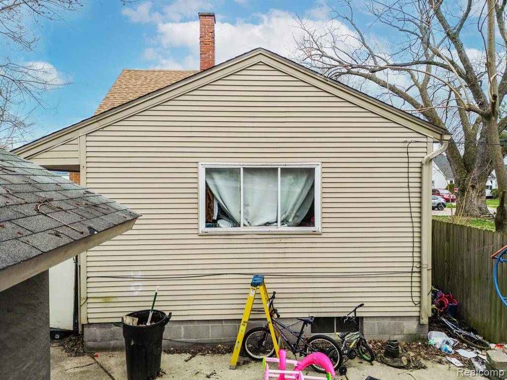 Detroit, MI 48205,19965 BARLOW Street