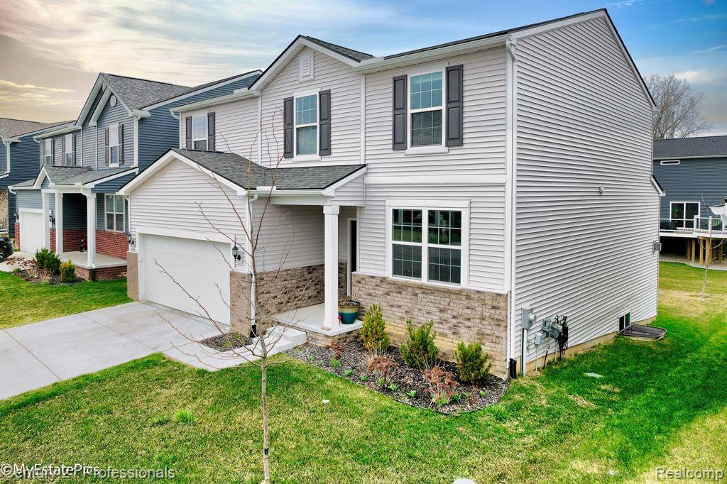 South Lyon, MI 48178,6044 FIELDSTONE Circle