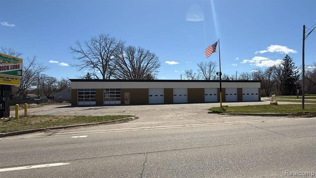 Flint Twp, MI 48532,4129 CORUNNA Road