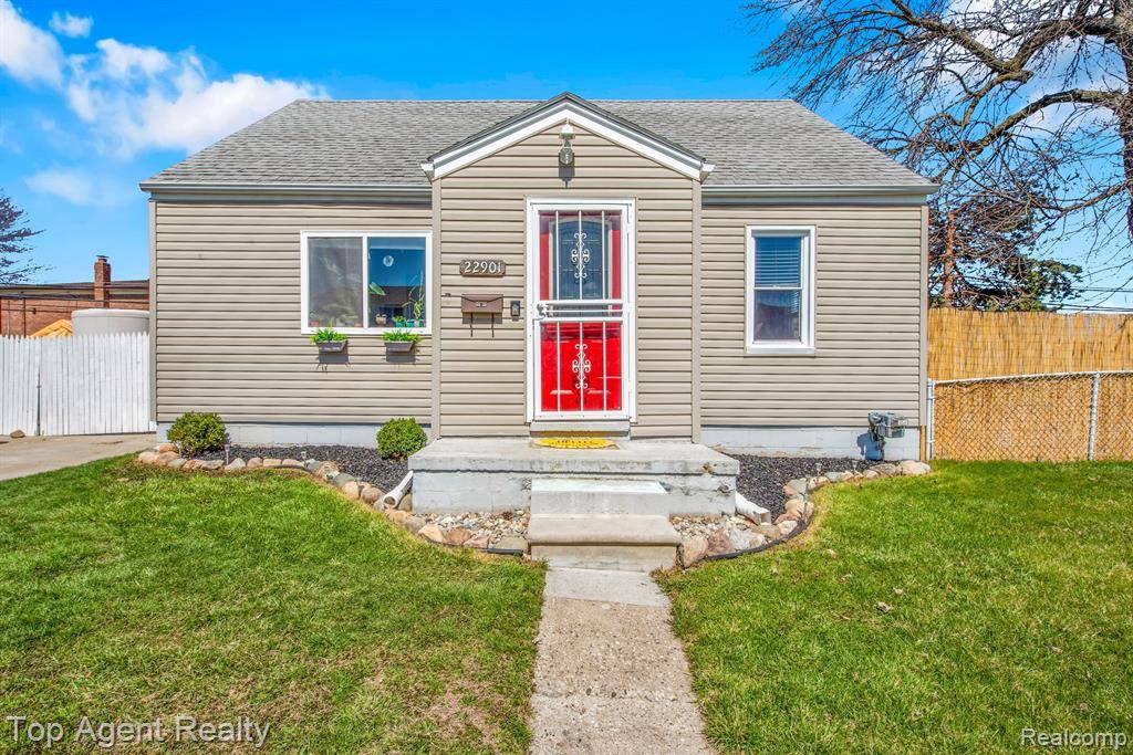 St. Clair Shores, MI 48080,22901 PLEASANT Street