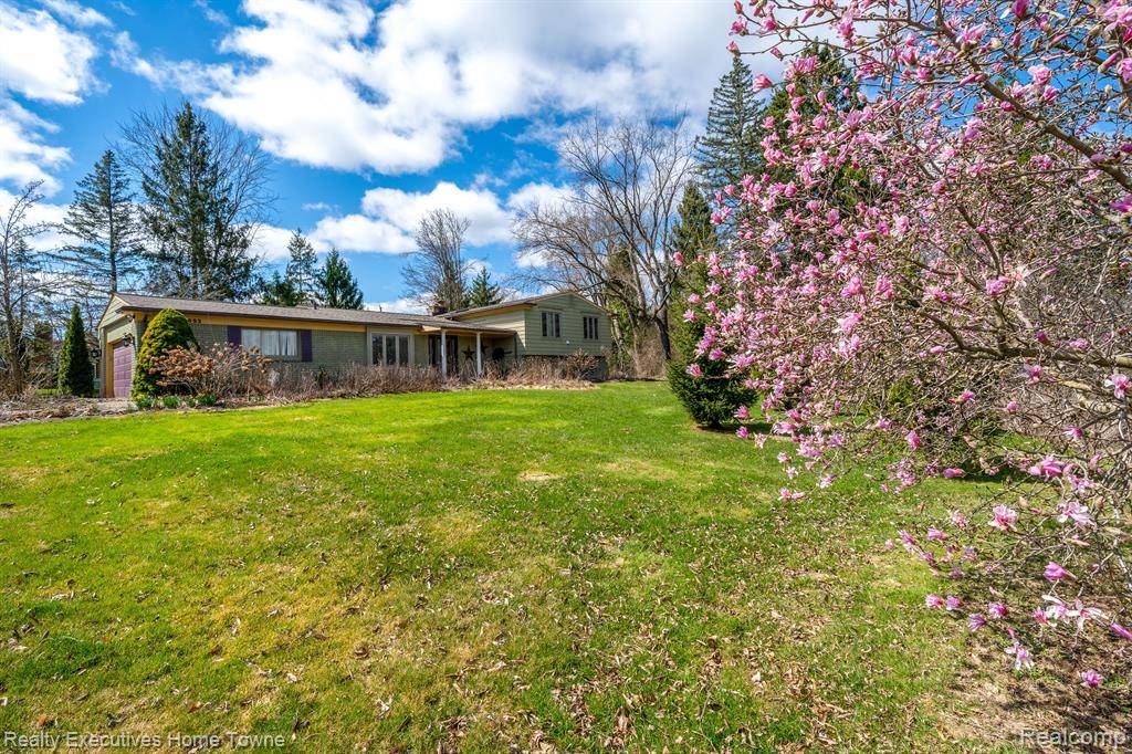 Troy, MI 48098,2653 W WATTLES Road