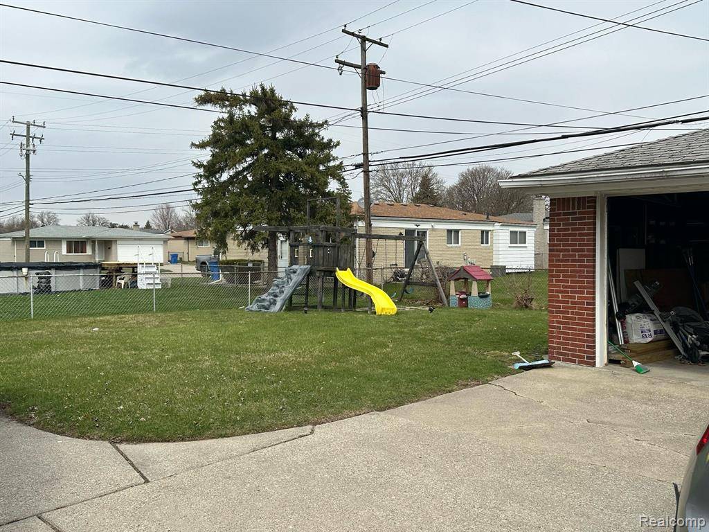 Warren, MI 48093,31042 WELLSTON Drive