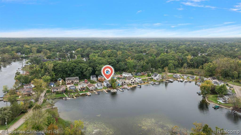Hamburg Twp, MI 48116,8873 Lagoon Drive