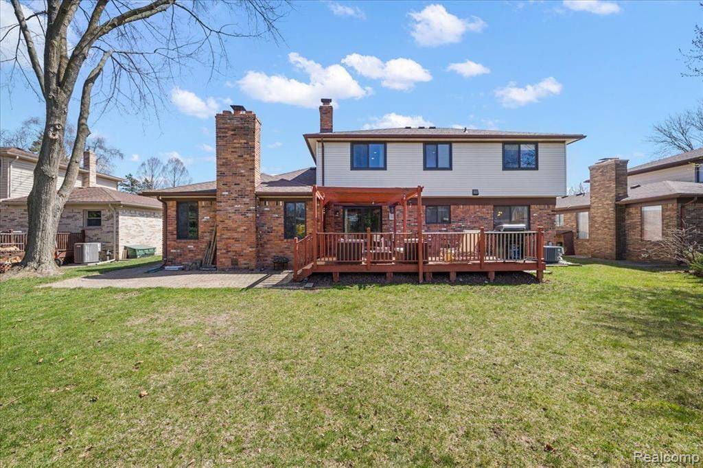 Troy, MI 48085,5277 Orchard Crest Drive