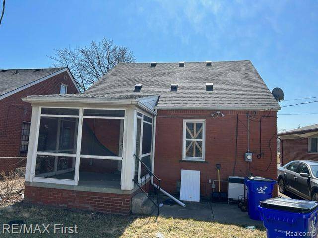 Detroit, MI 48205,15211 EASTBURN Street
